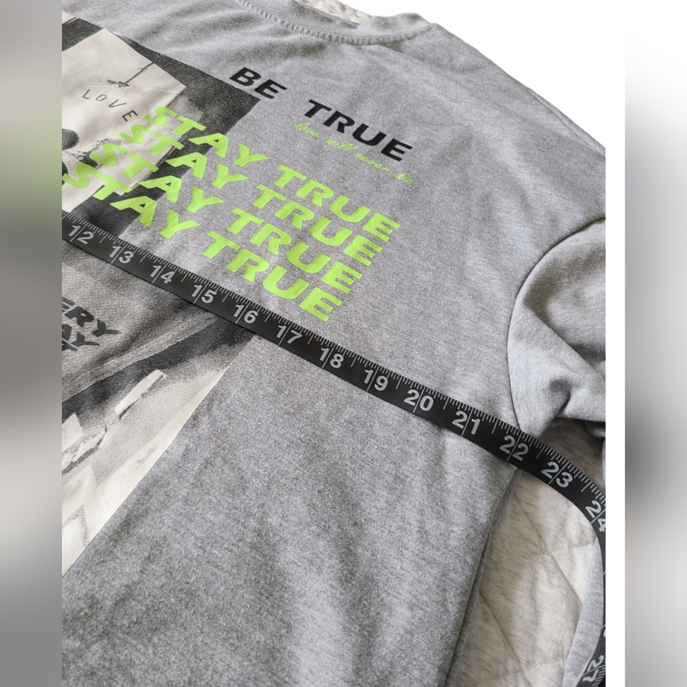 SHEIN | GRAPHIC LONG SLEEVE | STAY TRUE | STAY TRUE TO YOURSELF | SIZE MEDIUM - Picture 8 of 12